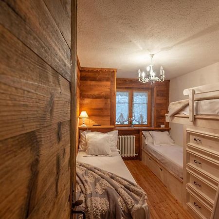 L'Atelier Du Temps - Le Petit Refuge Appartement กอนเญ ภายนอก รูปภาพ