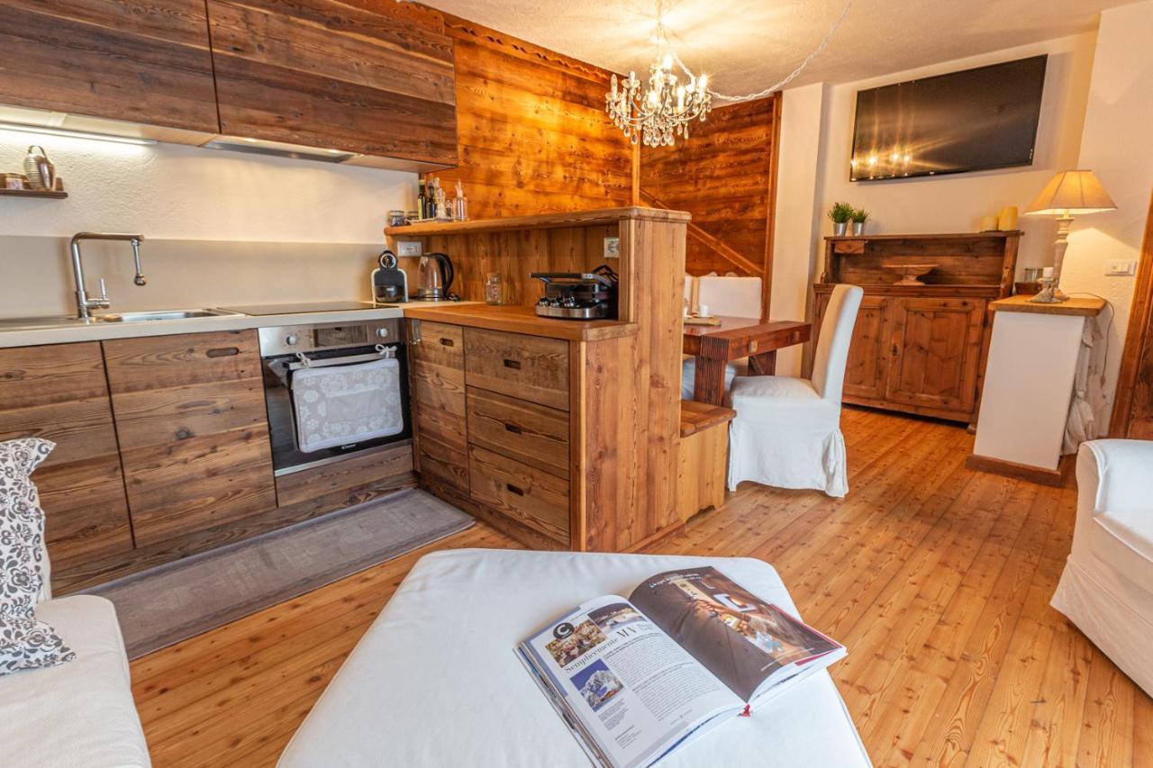 L'Atelier Du Temps - Le Petit Refuge Appartement กอนเญ ภายนอก รูปภาพ