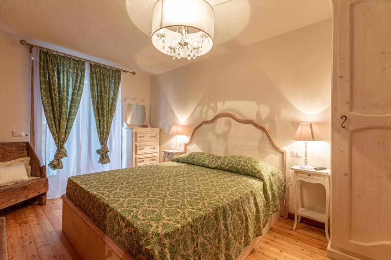 L'Atelier Du Temps - Le Petit Refuge Appartement กอนเญ ภายนอก รูปภาพ