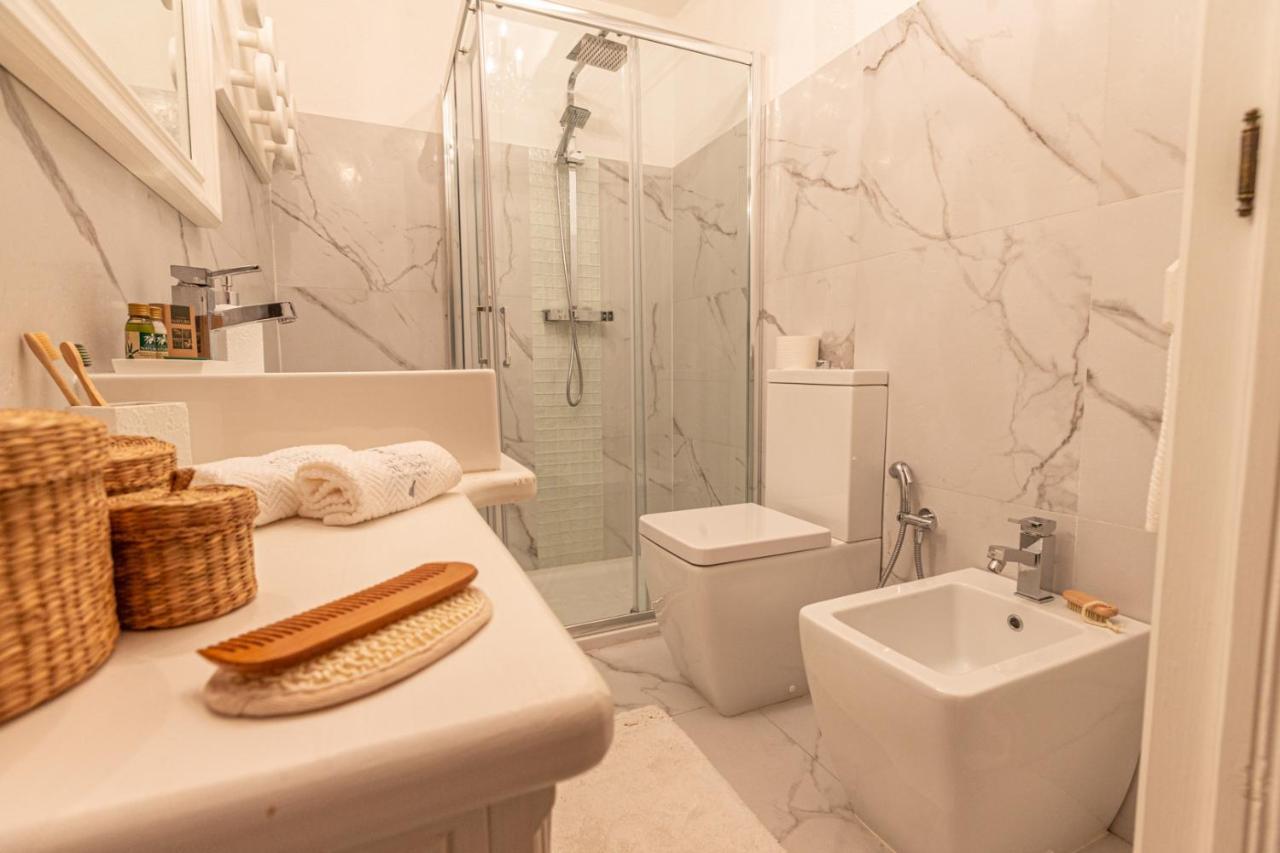 L'Atelier Du Temps - Le Petit Refuge Appartement กอนเญ ภายนอก รูปภาพ