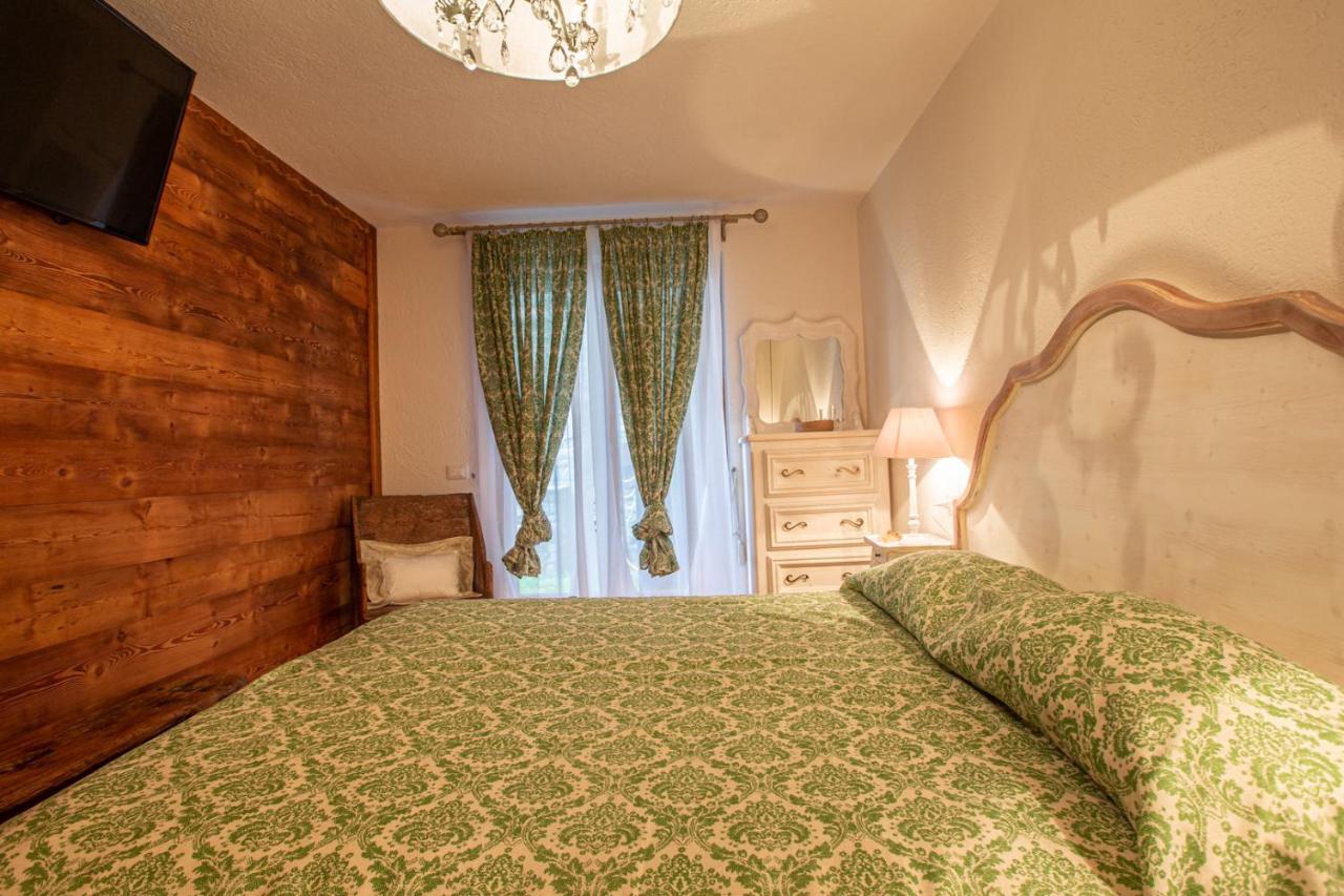 L'Atelier Du Temps - Le Petit Refuge Appartement กอนเญ ภายนอก รูปภาพ