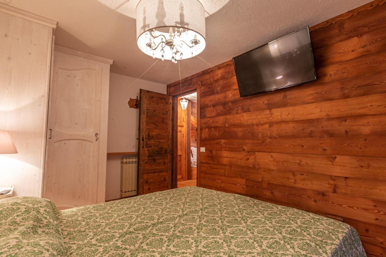L'Atelier Du Temps - Le Petit Refuge Appartement กอนเญ ภายนอก รูปภาพ