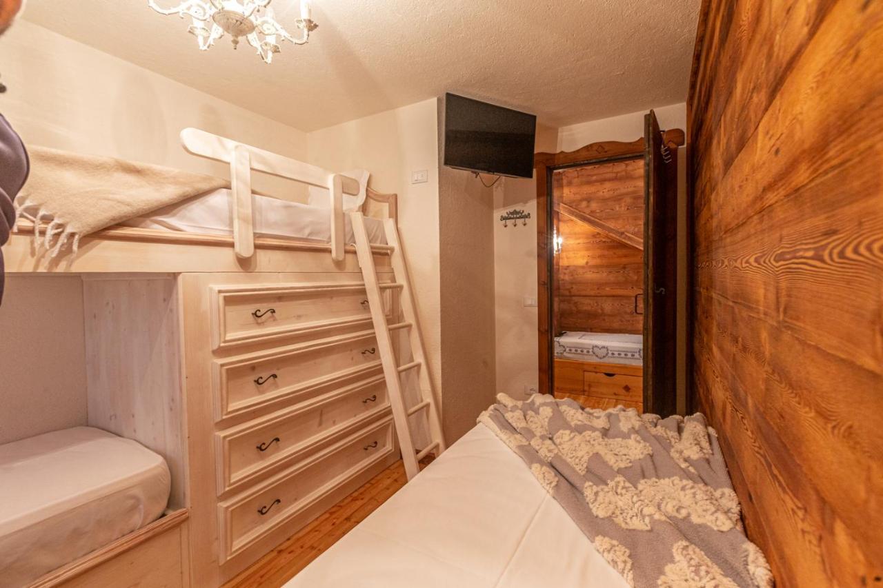 L'Atelier Du Temps - Le Petit Refuge Appartement กอนเญ ภายนอก รูปภาพ