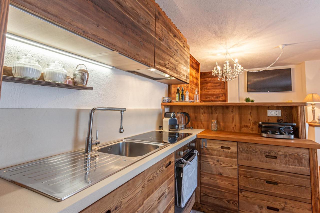 L'Atelier Du Temps - Le Petit Refuge Appartement กอนเญ ภายนอก รูปภาพ