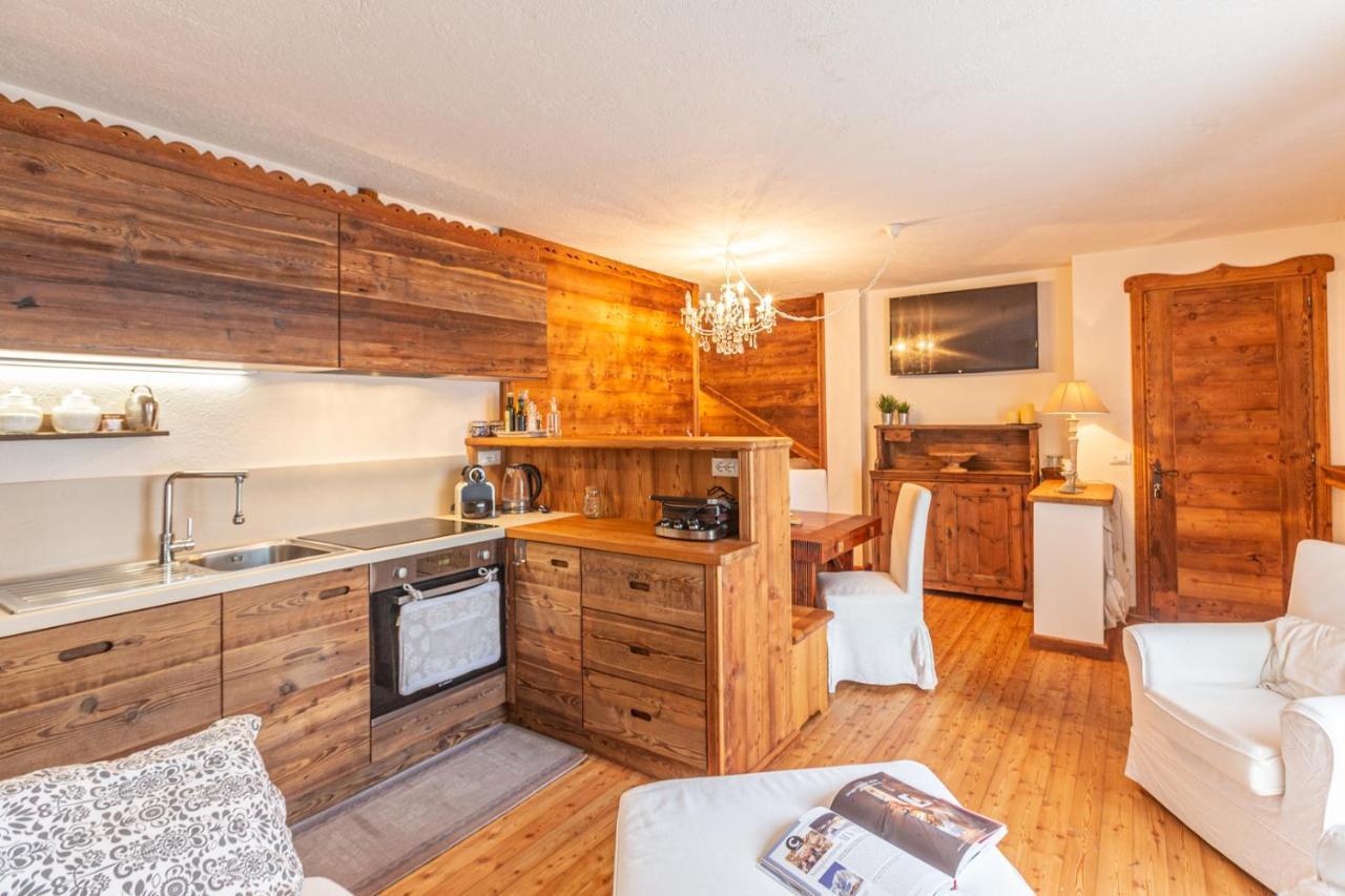 L'Atelier Du Temps - Le Petit Refuge Appartement กอนเญ ภายนอก รูปภาพ
