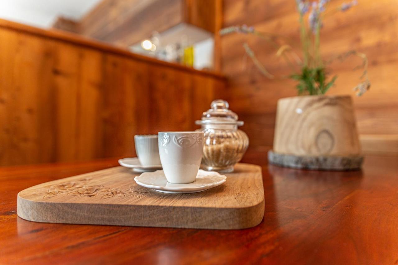 L'Atelier Du Temps - Le Petit Refuge Appartement กอนเญ ภายนอก รูปภาพ