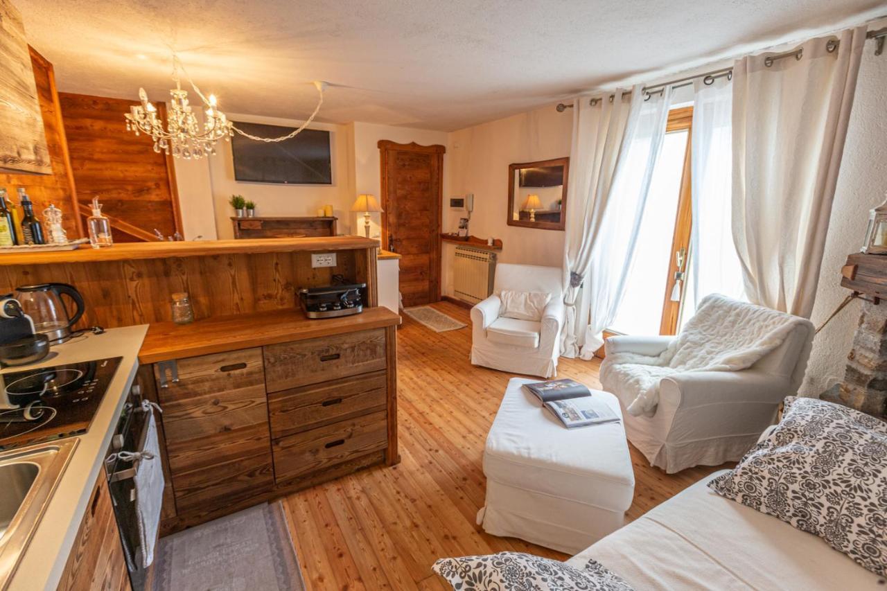 L'Atelier Du Temps - Le Petit Refuge Appartement กอนเญ ภายนอก รูปภาพ