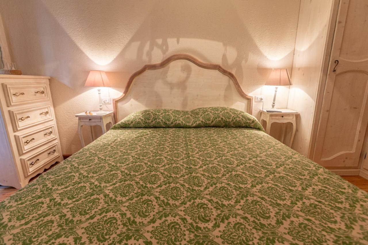 L'Atelier Du Temps - Le Petit Refuge Appartement กอนเญ ภายนอก รูปภาพ